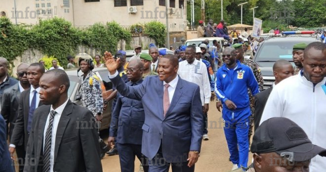 Centrafrique : Touadéra ouvre le bal en déposant sa candidature pour un 3e mandat contesté