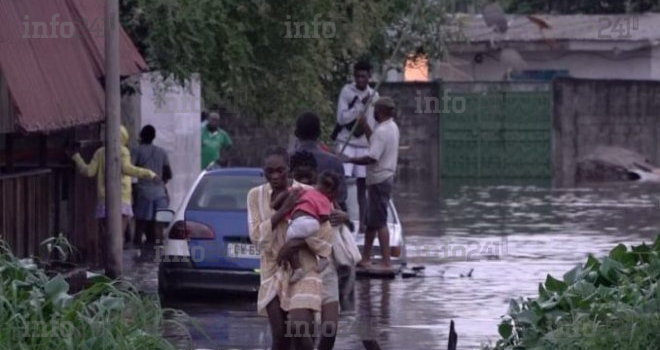 Port-Gentil sous les eaux : Une pluie diluvienne plonge les habitants dans le chaos