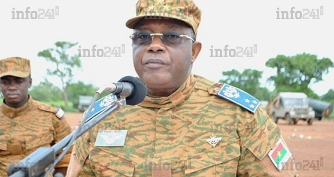 Burkina Faso : le chef d’état-major de l’armée dirigera le pays après la démission de Compaoré