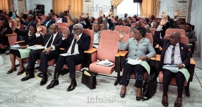 Gabon : Le Sénat dégraisse de 875 milliards le budget 2026 porté par Henri-Claude Oyima