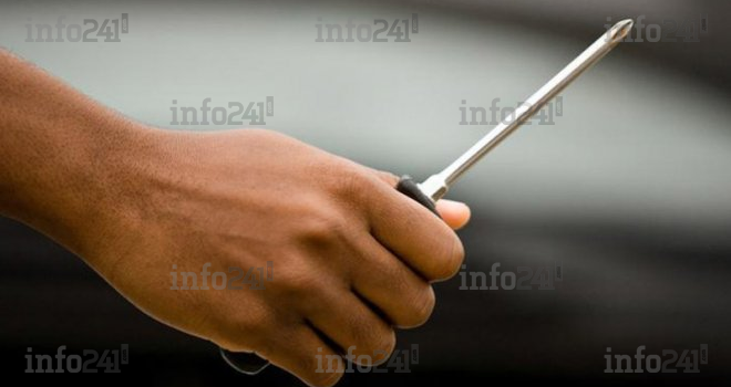 Port-Gentil&nbsp;: Ivre de colère, il poignarde son ami d’enfance à l’aide d’un tournevis