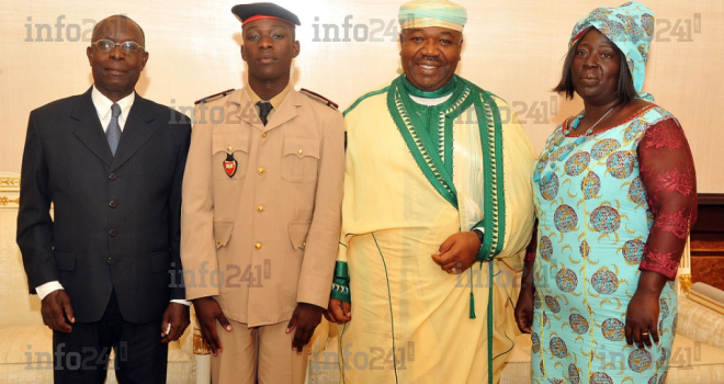 Ali Bongo reçoit un brillant élève gabonais, primé au Sénégal 
