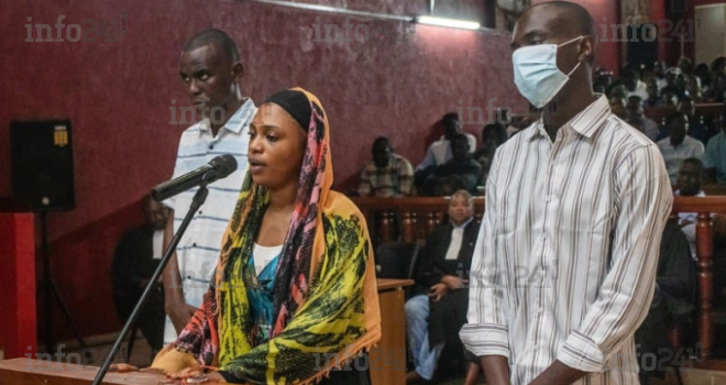 Meurtre aux 54 coups de couteau&nbsp;: La petite amie de la victime et ses complices écopent la perpétuité