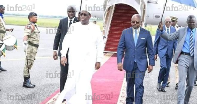 Le président sénégalais accueilli au Gabon par... le ministre des Sports&nbsp;!