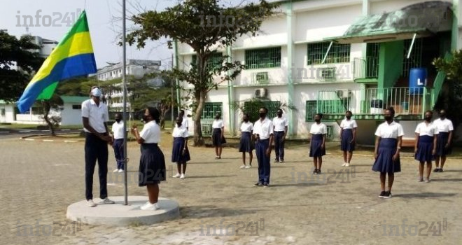 Les élèves gabonais astreints à la levée du drapeau et au chant de l’hymne nationale par le CTRI