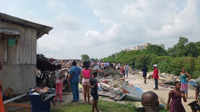 Déguerpissement musclé à Plaine Orety &nbsp;: colère et incompréhension chez les riverains