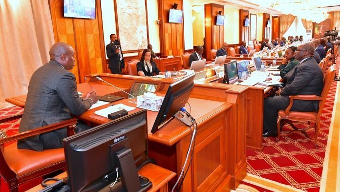 Le Gabon adopte un budget 2026 base zéro de 7 233,3 milliards FCFA, en hausse de 5,2%