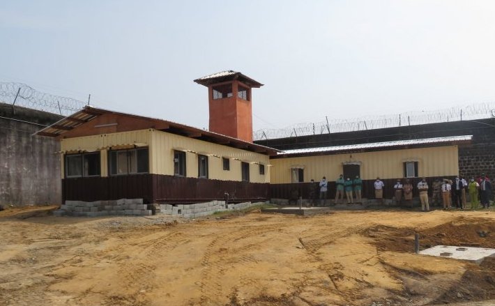 La prison centrale de Libreville s’enrichit de 17 nouvelles cellules carcérales et de latrines