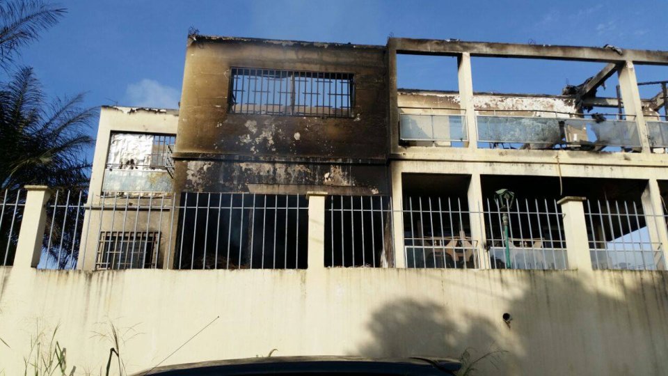 Les images de l’ambassade du Bénin au Gabon incendiée