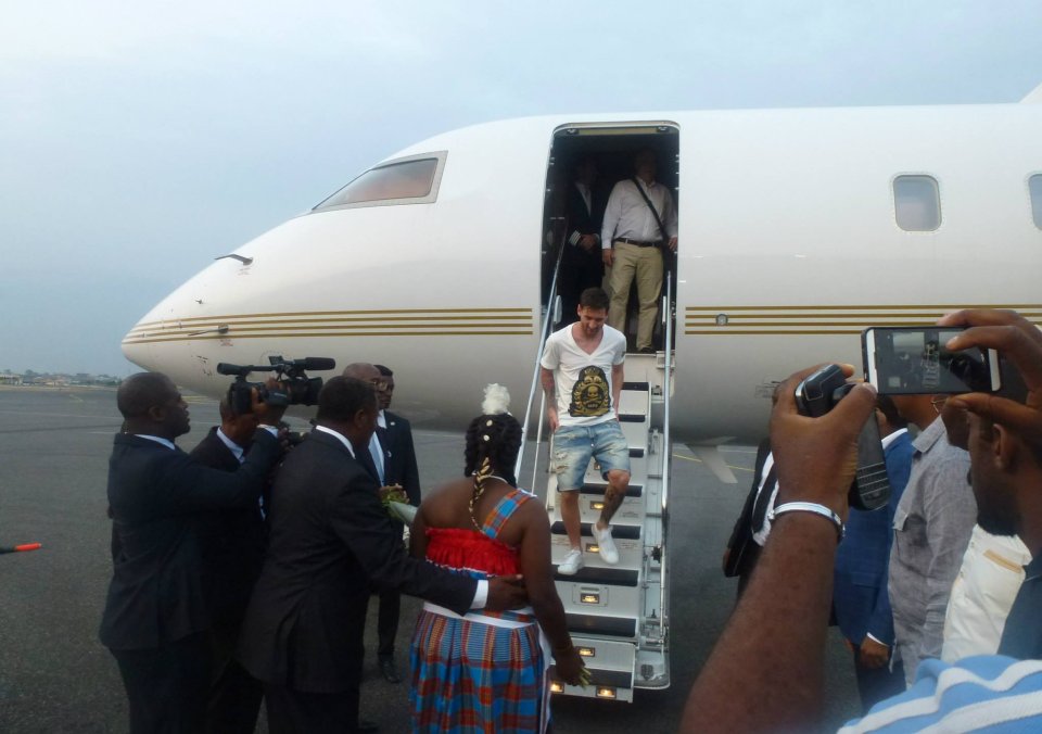 Quelques images de l’arrivée de Lionel Messi à l’aéroport de Libreville